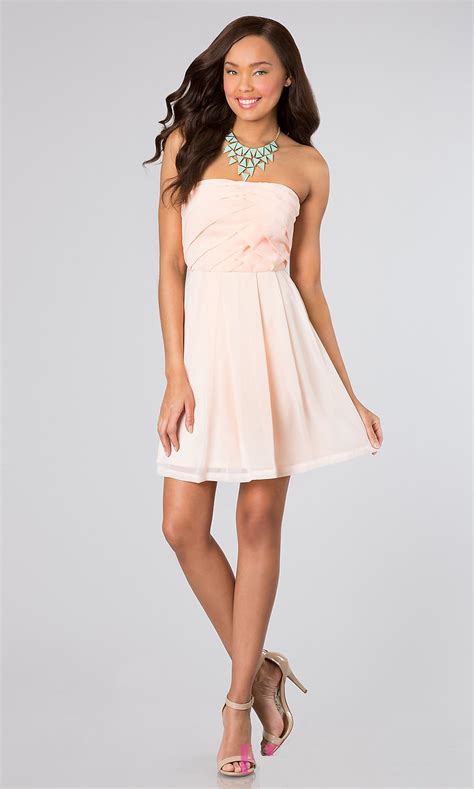 Semi Formal Dresses For Women For All Occasions