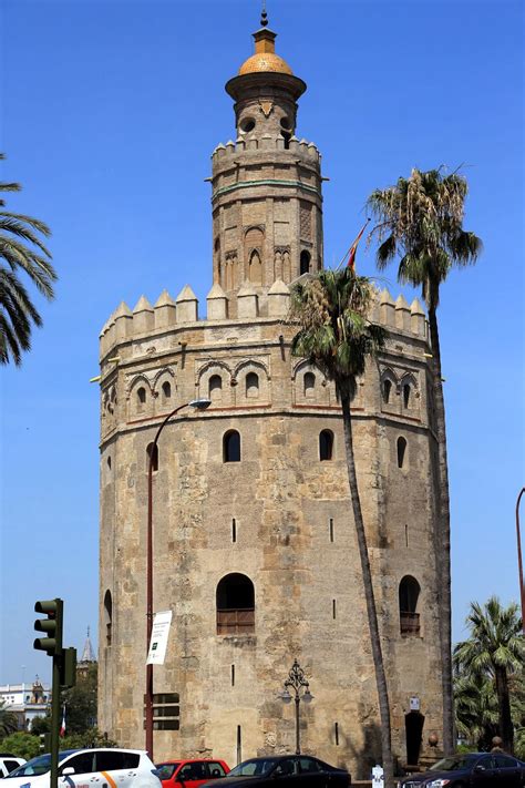 Los imprescindibles que ver en sevilla son otro de los imprescindibles que ver en sevilla es la giralda. QUE HACER EN SEVILLA CON NIÑOS - Quiero ver mundo