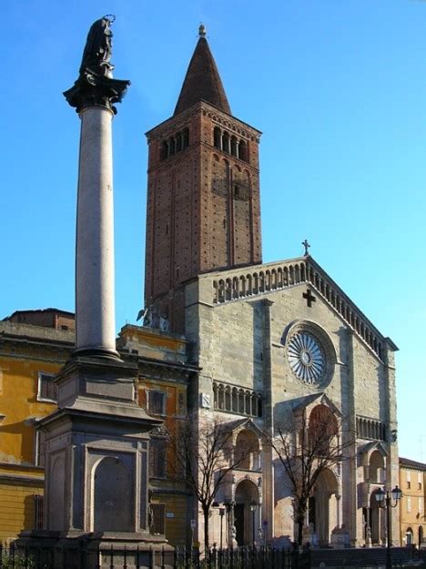Provincia più grande in italia. Piacenza - ancient town protecting the plain of the river ...