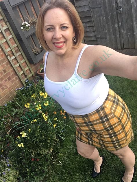 Tw Pornstars Curvy Claire Twitter Enjoying The Warmer Weather