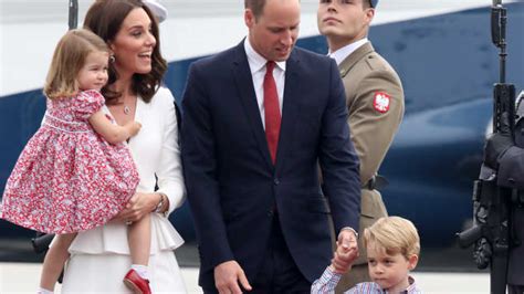 Prinz william und herzogin kate: Erste Bilder: Prinz William, Herzogin Kate und die Kinder ...