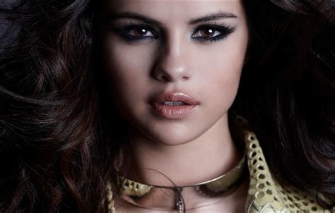 Wallpaper Selena Gomez Portrait Face Beautiful Images For Desktop