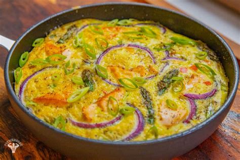 Cook over low heat, stirring occasionally, approximately 5 minutes until the eggs are almost scrambled, but still slightly wet. Salmon Breakfast Bake Recipe (With images) | Salmon ...