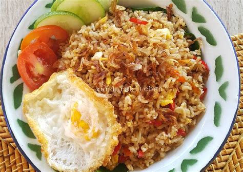 Easy and fast to make, and no hunting down unusual ingredients! Nasi goreng kampung | Resep | Resep makanan asia, Resep ...
