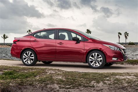 This is one car which nissan malaysia must be itching their hand on as the current almera (shown below). Veja como ficou o novo Nissan Versa - Blog da Jocar