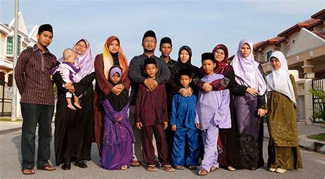 Malaysian Polygamy Club Draws Criticism The New York Times