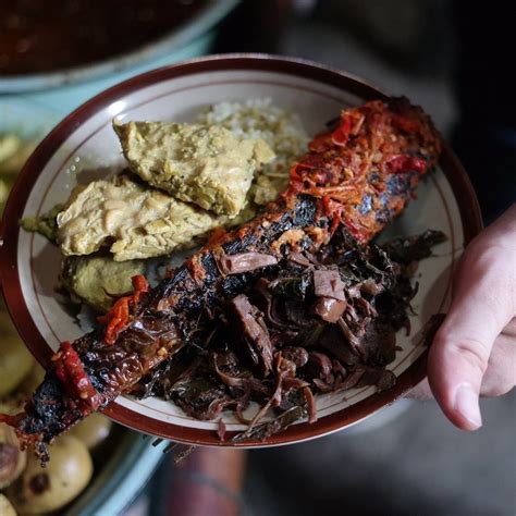 Kali ini saya akanj share resep mangut lele khas jogja yang enak dan lezat. Mangut Lele Mbah Marto di Bantul, Legendaris Sejak Tahun ...