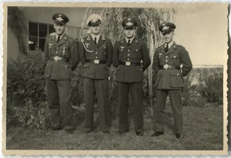 Wwii Archive Photo Four Luftwaffe Soldiers In Full Uniforms 249