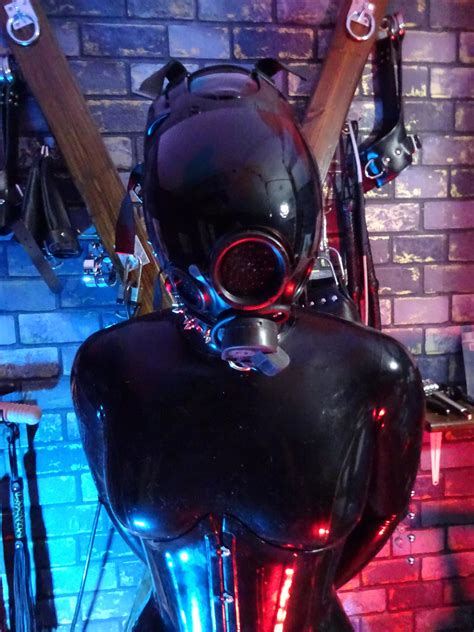 Latex Girl In Msa Gas Mask Nudes In Fetish Onlynudes Org