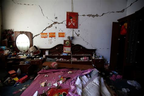 China Earthquake How Hwee Young Foto