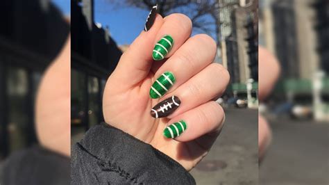 These Diy Super Bowl Themed Nails Are A Touchdown Video Abc News