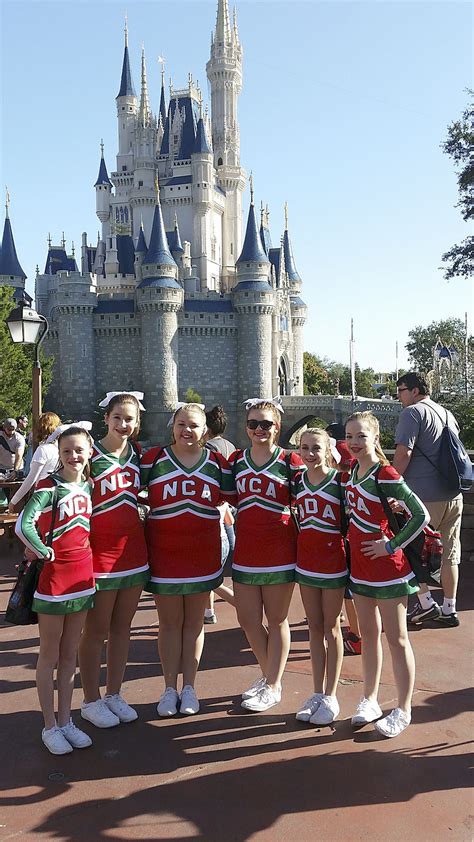Lowndes Middle Cheerleaders Participate In Disney Parade Local Sports
