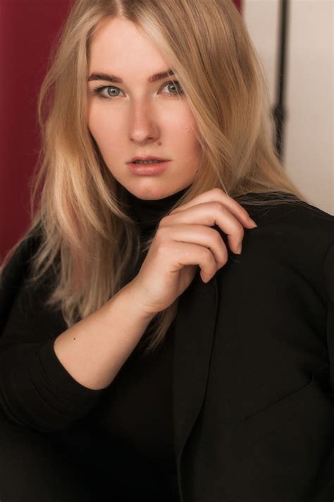 Polina Idol Model Management