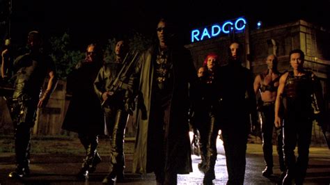 Review Blade Ii Bd Screen Caps Moviemans Guide To The Movies