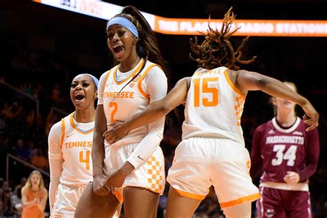 Tennessee Lady Vols Hold Off Umass 74 65 Three Takeaways