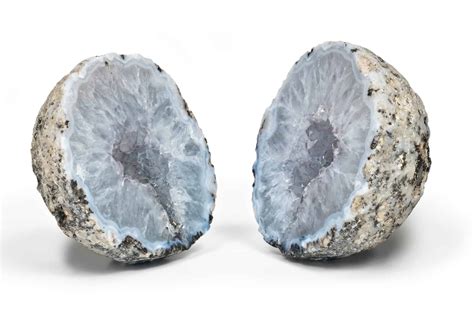 The 7 Main Differences Between Geode And Thunder Egg How To Find Rocks