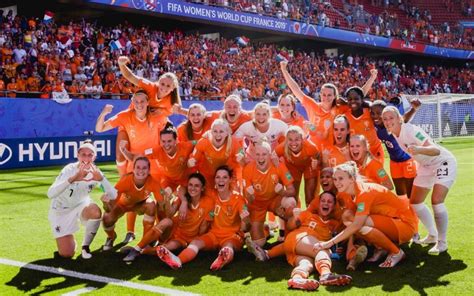 El Equipo Femenino De Holanda Las Oranje Leeuwinnen Leonas Naranjas Meten Muchos Goles