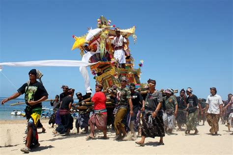 Ritual Upacara Ngaben Hindu Bali