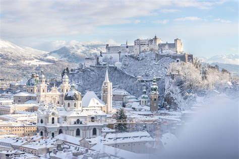 Salzburg is a city in austria, near the border with germany's bavaria state, with a population of 157,000 (2020). Fortbildung am Punkt Salzburg | medonline