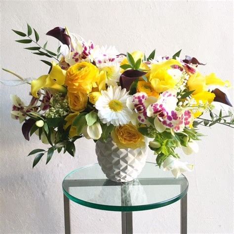 Send beautiful fresh flowers throughout the los angeles area! Send The Luxury Brand Arrangment in Los Angeles, CA from ...