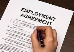 Surat perjanjian kerja karyawan ini bisa dimodifikasi sesuai situasi, kondisi dan kesepakatan. 3 Contoh Surat Perjanjian Kerja Karyawan: Part Time, Full ...
