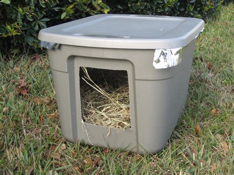 But regardless of how resourceful these cats are, they can use some help to survive winter months, especially in areas where winter brings brutally cold temperatures. Emergency Cold Weather Shelter for Stray or Feral Cats ...