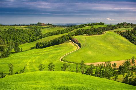 Hd Wallpaper Italy Tuscany Sky Clouds Of The Field House Road Hills