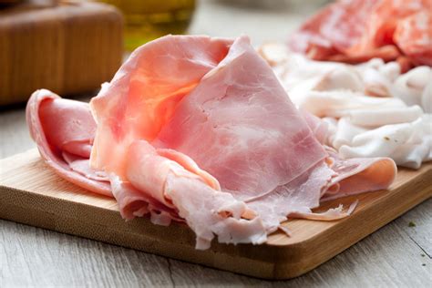 Can You Freeze Lunch Meat Here S How To Freeze And Store Deli Mea