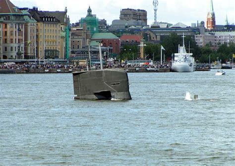 Det var 53 personer i ubåten, säger indonesien. Ubåtsvapnet firar 100 år i Sverige.