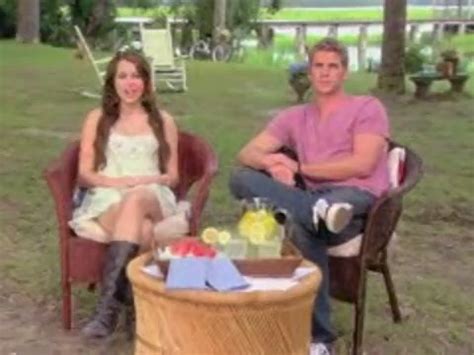 First Look At The Last Song Miley Cyrus And Liam Hemsworth Preview Movie The Hollywood Gossip