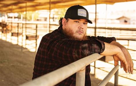 LUKE COMBS NEW ALBUM DEBUTS STRONG SETS RECORDS Luke Best Country