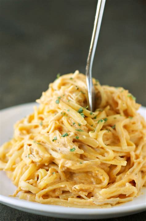 Slow Cooker Cheesy Buffalo Chicken Pasta