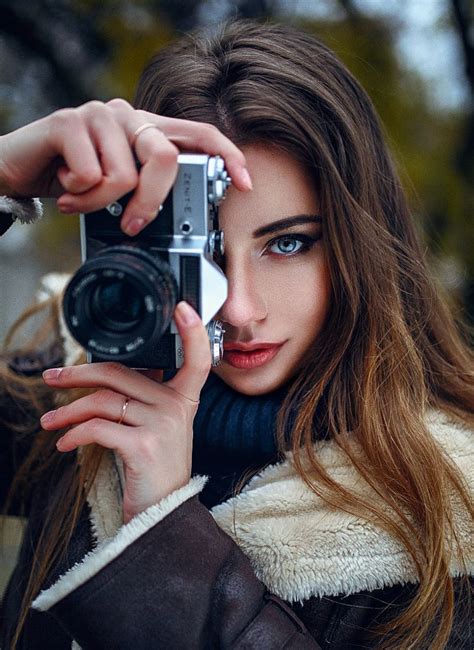 Daria By Hakan Erenler On 500px Photographer Headshots Girls With Cameras Portrait Photography