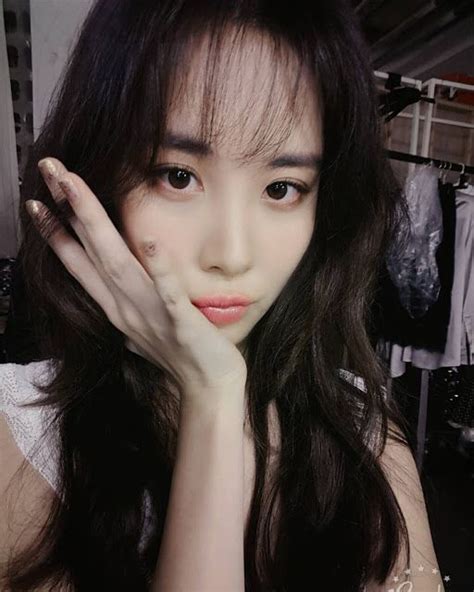 Snsd Seohyun Cheers Up Fans Through Her Cute Selfie Seohyun Girls Generation Snsd