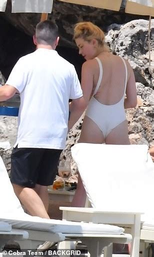 Amber Heard Showed Tits In Revealing Bikini At Amalfi The Best