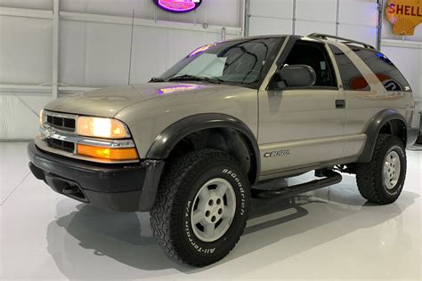 1999 Chevrolet Blazer Front 34 239362