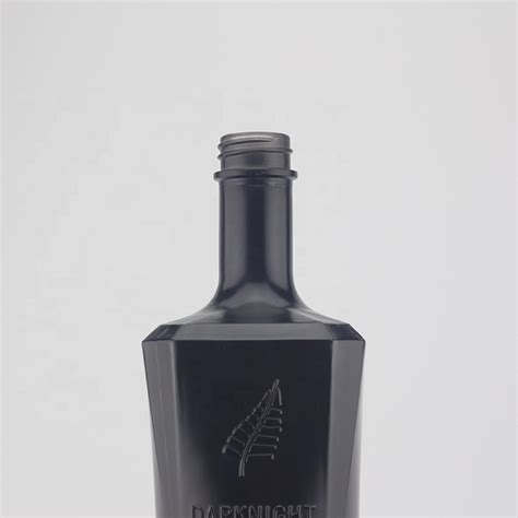 Screw Cap Sealed Black Printing 700ml Whisky Glass Bottle With Embossed