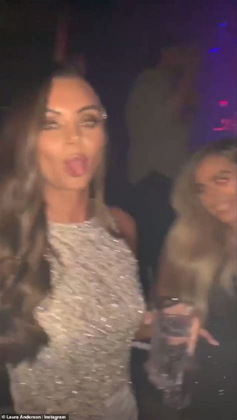 Ntas 2019 Love Island Stars Brush Off Defeat As They Party Daily
