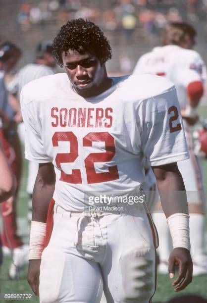 Marcus Dupree Of The Oklahoma Sooners Plays In An Ncaa Football Game