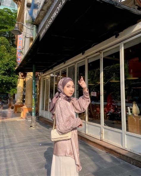 Manis Dan Stylish 6 Outfit Hijab Untuk Buka Puasa Ala Influencer Cantik
