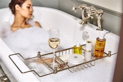 take a hot bubble bath things to do alone on valentine s day popsugar smart living photo 3