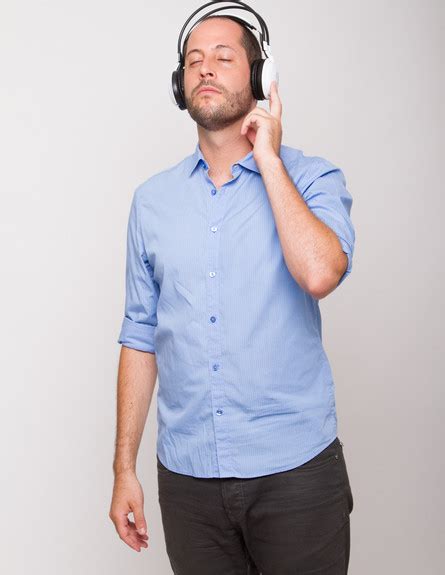 מזדיינים חזק ועמוק זוג צעיר וחרמן במיוחד. סיפור ההצלחה של עומר זרחיה