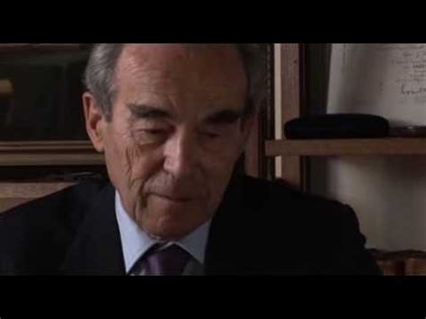 Er ist hauptsächlich berühmt für seinen geschmackvollen modestil und sein liebenswürdiges öffentliches persönlichkeitsprofil. Photos de Robert Badinter - Babelio.com