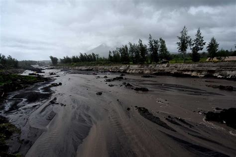 Mudflow Threat Builds With More Lava Debris From Mayon
