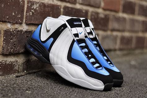 See pictures and shop the latest fashion and style trends of kevin garnett, including kevin garnett wearing athletic shoes, loafers and more. Nike Air 3 LE Kevin Garnett White Blue 2015 - Sneaker Bar ...