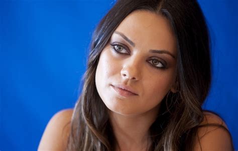 Mila Kunis Flashes The Flesh As She Serves Up Sideb B In A Loose Fitting Black Tank Top And