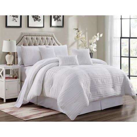 Comforter sets in queen, king and other mattress sizes can give your room a fresh look with one simple change. Christian Siriano Pretty Petals White Full/Queen Comforter ...