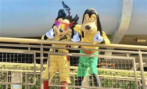 Max And Goofy Appear In Special Costumes At Disneyland Disney Dining