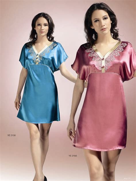 Fast Shipping 2016 New Silk Satin Sleepwear Short Sleeve Sexy Womens
