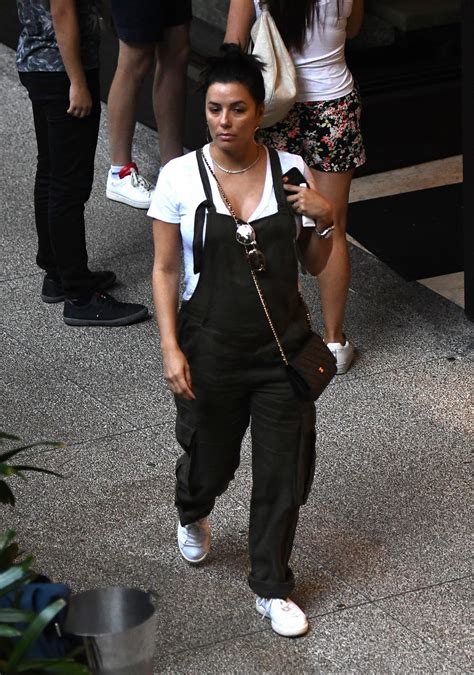 Pregnant Eva Longoria In Overalls Out And About In Miami 12222017